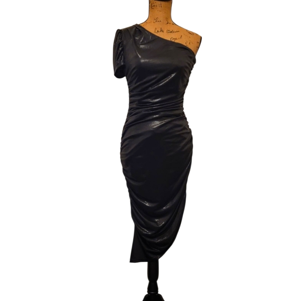 Lulus Faux Leather One-Shoulder Ruched Asymmetrical Midi Dress - Picture 11 of 12